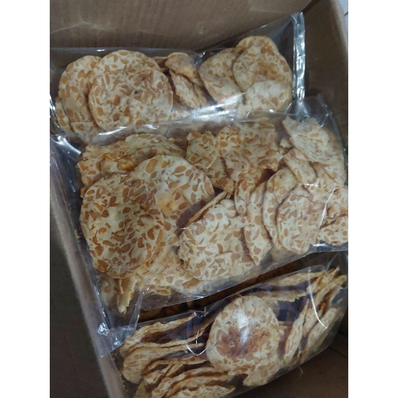 

kripik tempe sagu/keripik tempe sagu jogya iris tipis 1 kg isi 4 bungkus