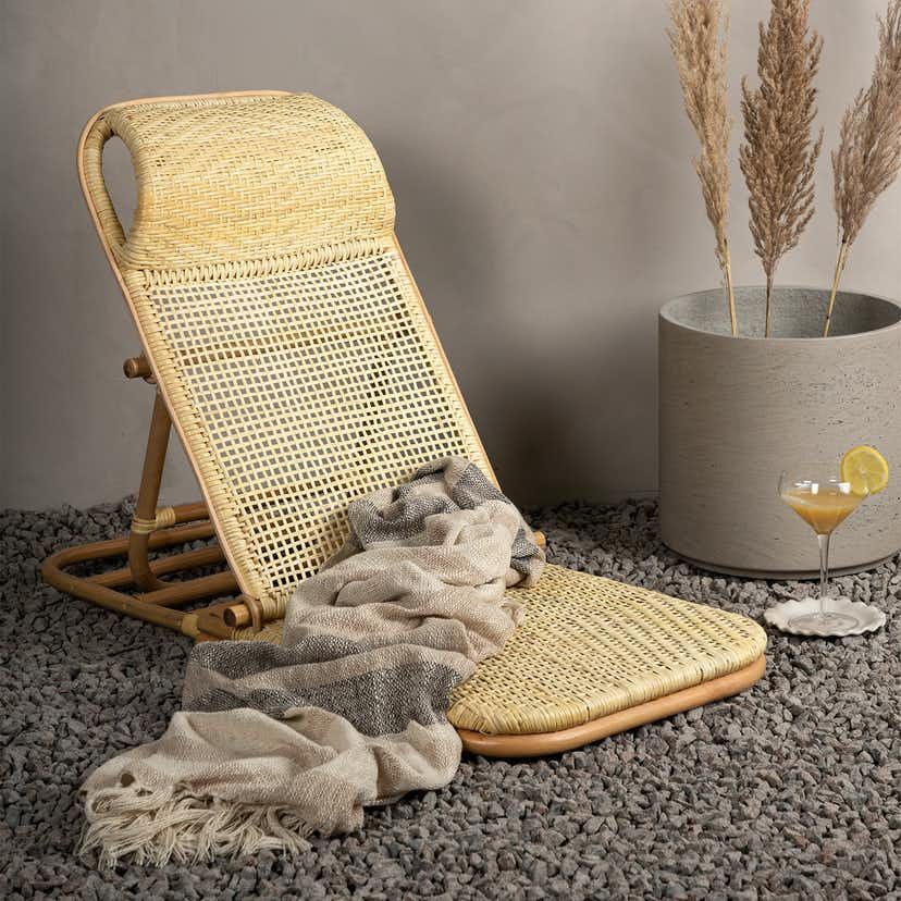 KURSI LIPAT LESEHAN KURSI TATAMI ROTAN -  KURSI PANTAI -KURSI SANTAI ROTAN