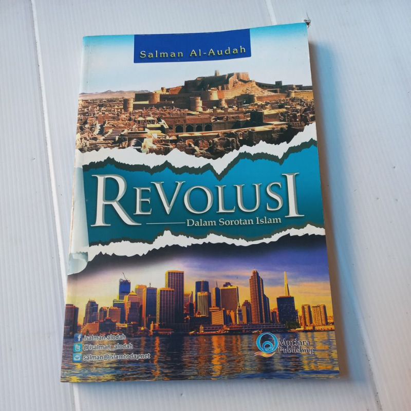 Buku Agama Islam - Revolusi Dalam Sorotan Islam