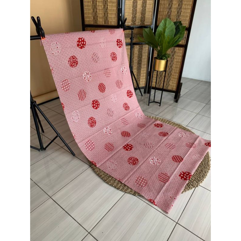 Kain Batik Jarik Modern Motif Merah Putih Lawasan seragam kebaya brokat