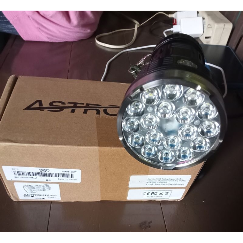 astrolux mf01x (bukan mateminco). sudah berikut 3.pcs batrai kdest-21700 kapasitas 5000mah