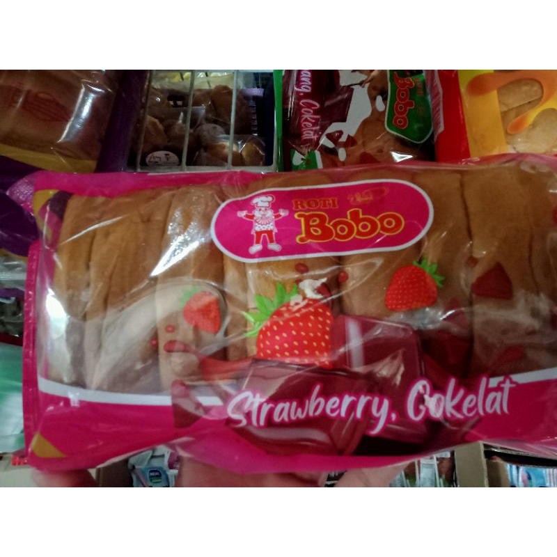 

Roti Bobo Strawberry Cokelat 1 Pcs