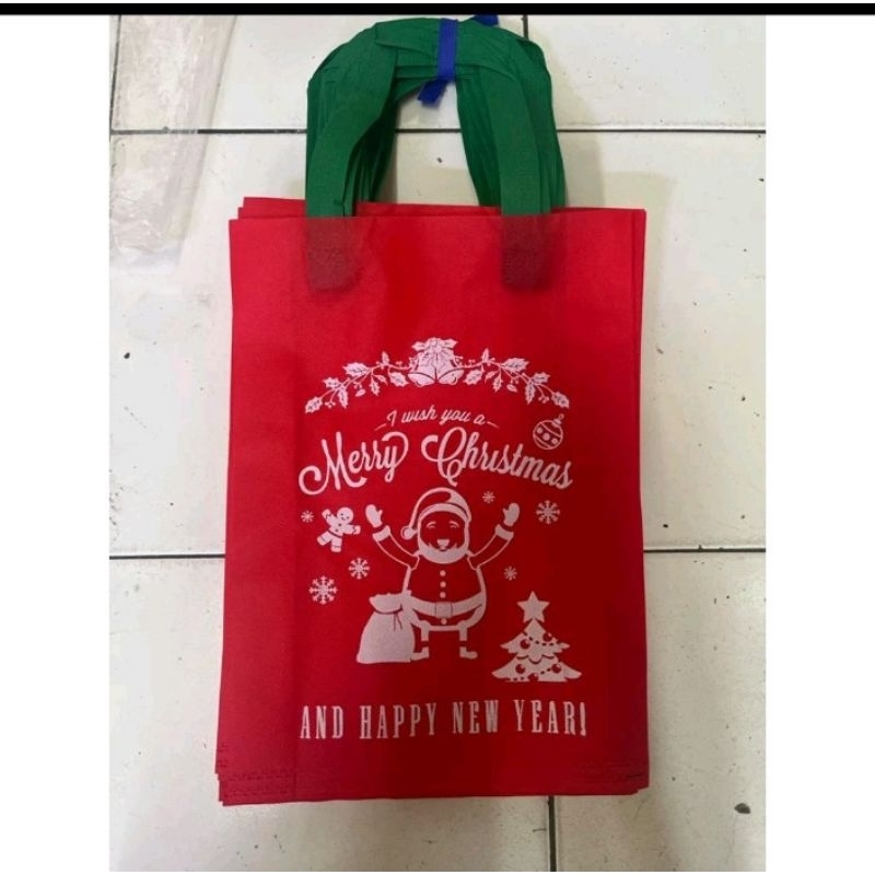 

Tas Natal 25x25 Goodie Bag Natal 25x25 Spunbond Natal 25x25 Tas Kue Natal 25x25 Paperbag Natal 25x25 Tas Kado Natal Tas kue Natal Tas Cookies Natal Tas Toples Natal Tas Souvenir Natal Goodie bag souvenir natal Goodie Bag Natal Cookies Goodie Bag Natal Kue