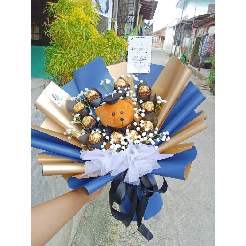 bouquet graduation | buket coklat boneka wisuda | buket coklat ferrero rocher