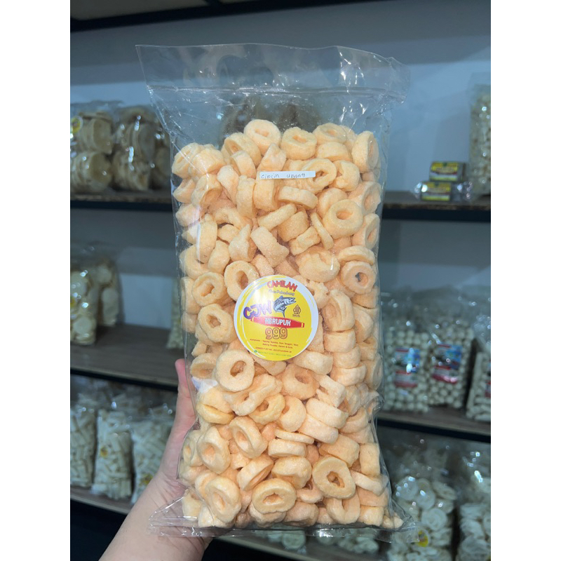 

Kerupuk cincin udang khas palembang