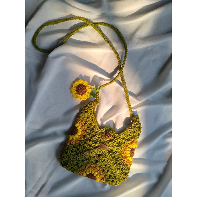 Tas Rajut Handmade - Tas Rajut matahari - Tas granny square rajut handmade - Sunflower bag crochet h
