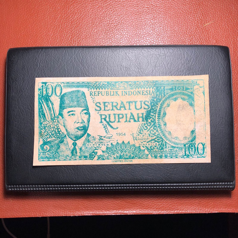 Uang Kuno 100 Rupiah Soekarno 1954 Hijau Bajak Sawah