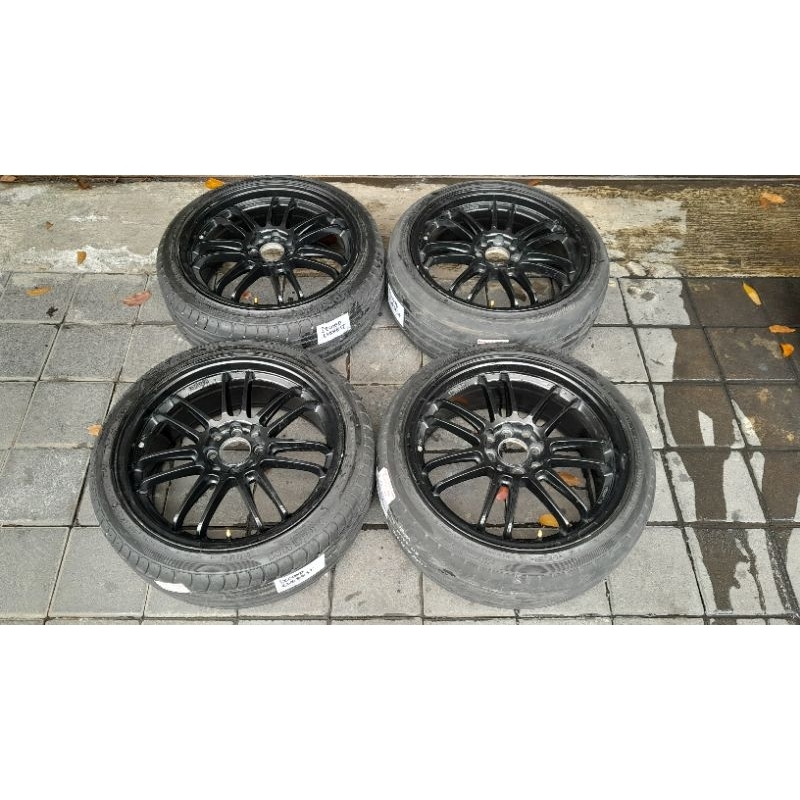 VELG DAN BAN BEKAS MOBIL RE30 RING 17 BAUT 8X100/114.3 COCOK DI JAZZ VIOS YARIS