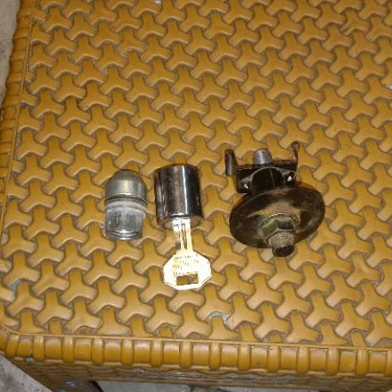 Kunci ban serep Rush Terios original