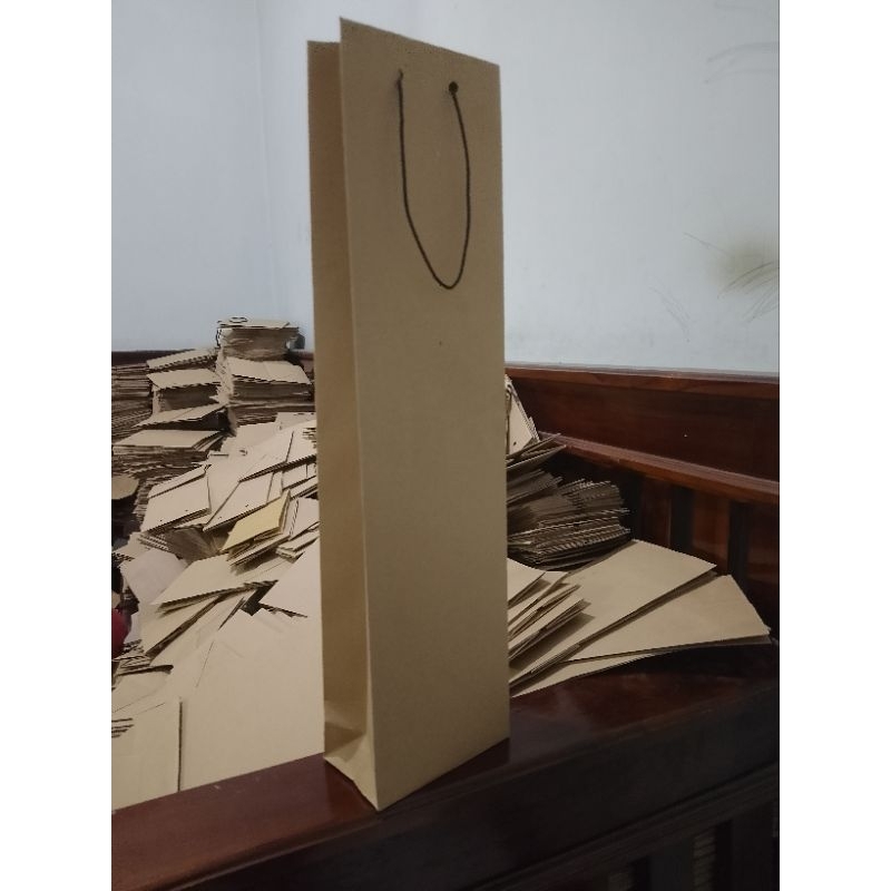 

Paperbag Polos Coklag Ukuran 10x10x50 (Paket 12pcs) |Tas Kertas |Tas Kado |Tas Souvenir Pernikahan|Tas Payung