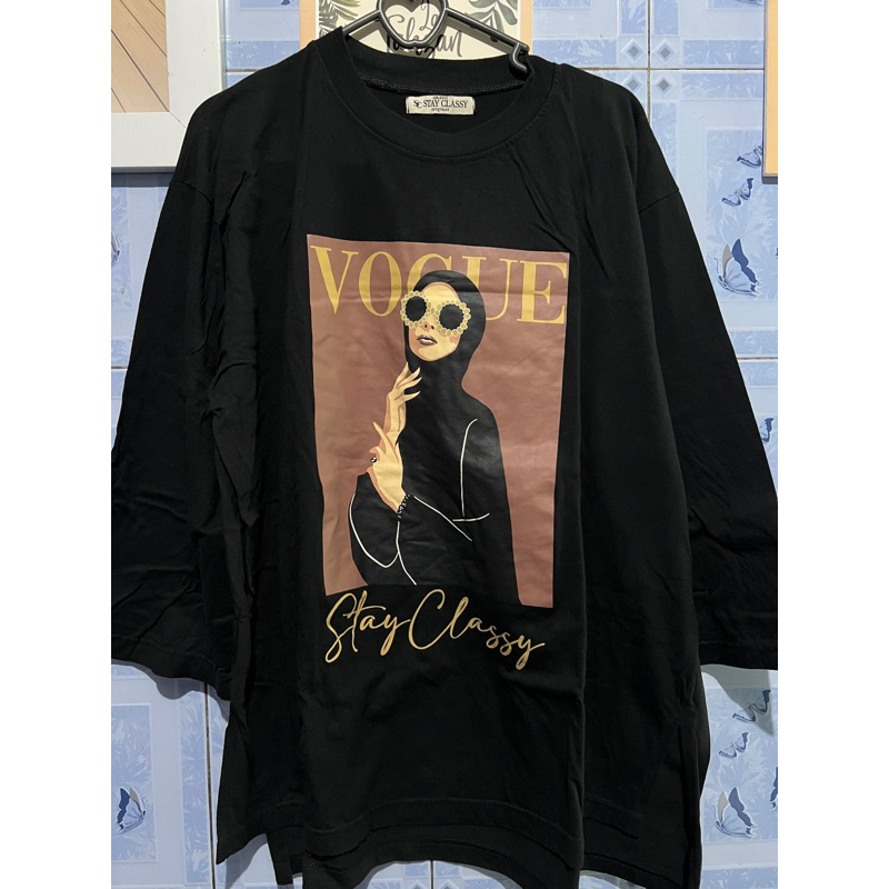 kaos vogue black