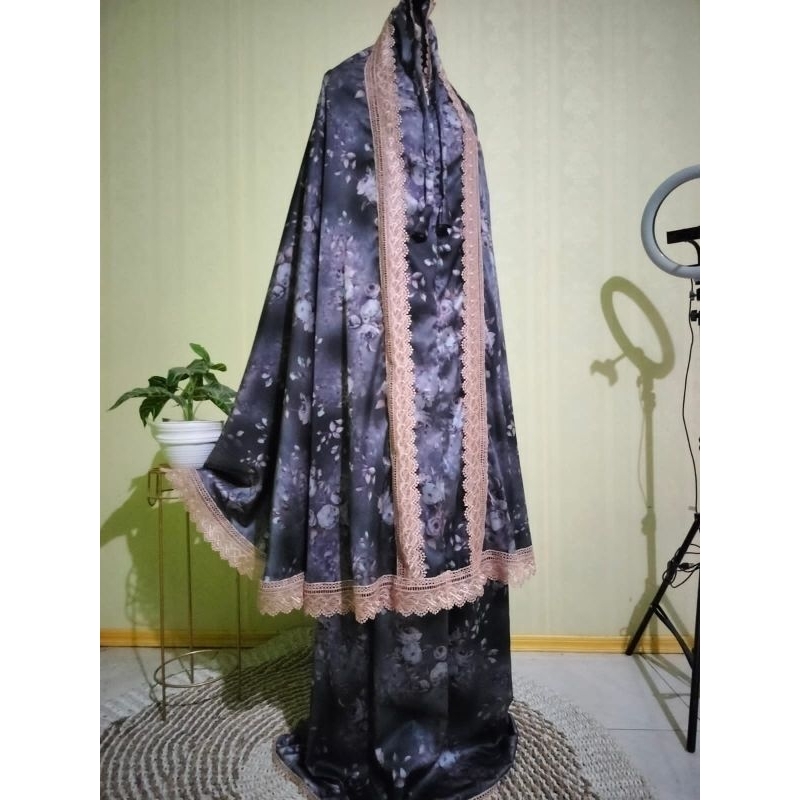 Mukena Armani silk motif | mukena Armani silk renda ful  |. ukuran jumbo | mukena adem |