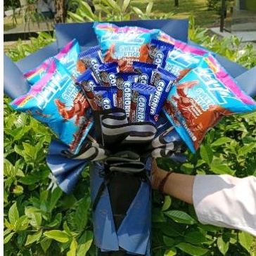 

buketsnackblueblack