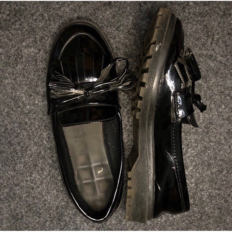 Sepatu wanita dokmart