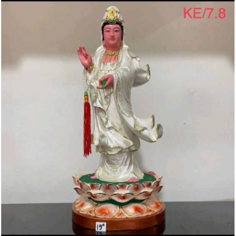 patung Dewi kwan in/guan yin/ kwan im- kayu- 19inch- putih
