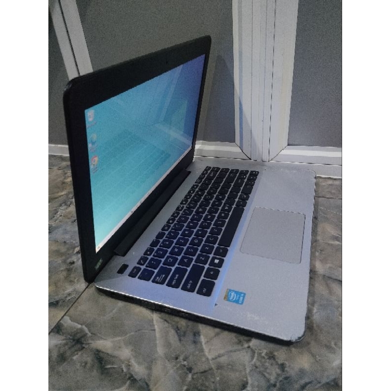 Laptop asus A455L bekas bergaransi
