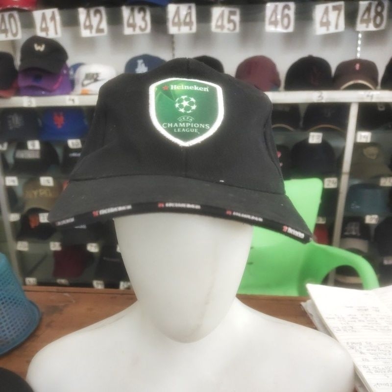 Topi Minuman Heineken