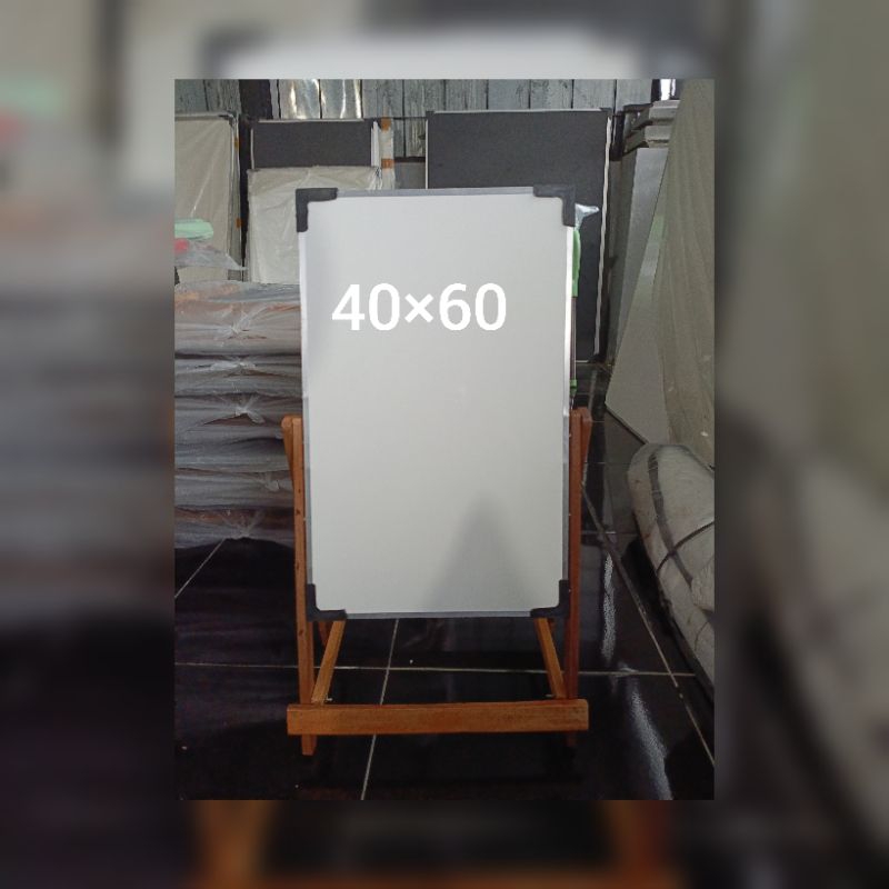 

PAPAN TULIS WHITEBOARD KAKI KAYU 40×60 NON LACI