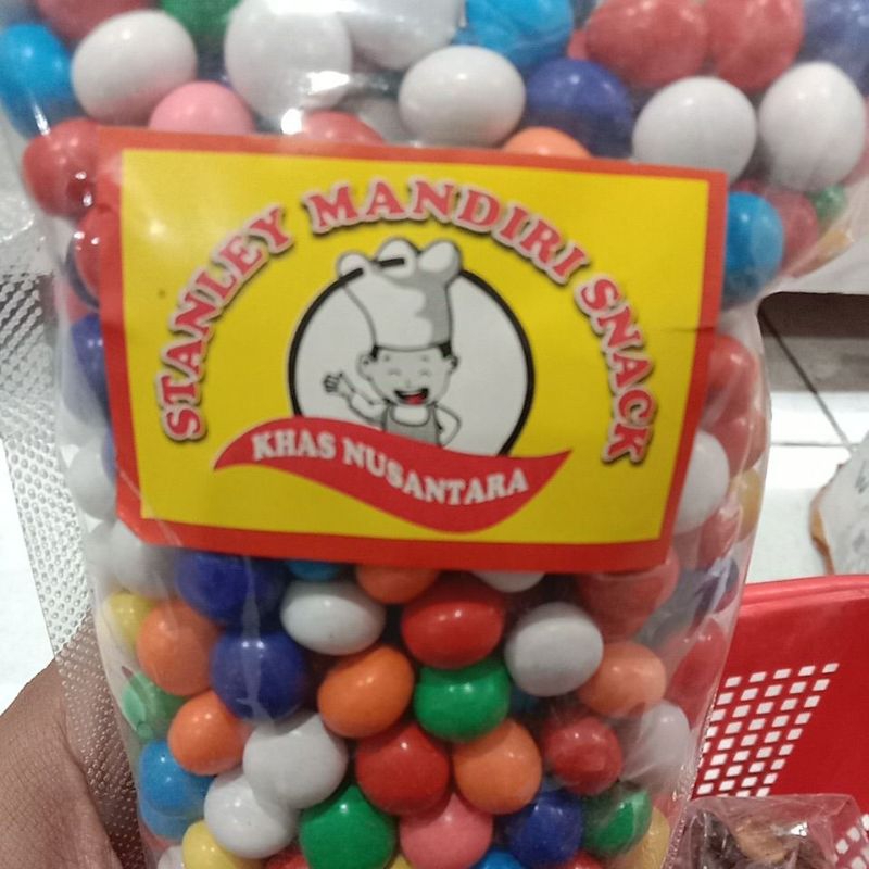 

bola bola peLangi dan bola cokLat