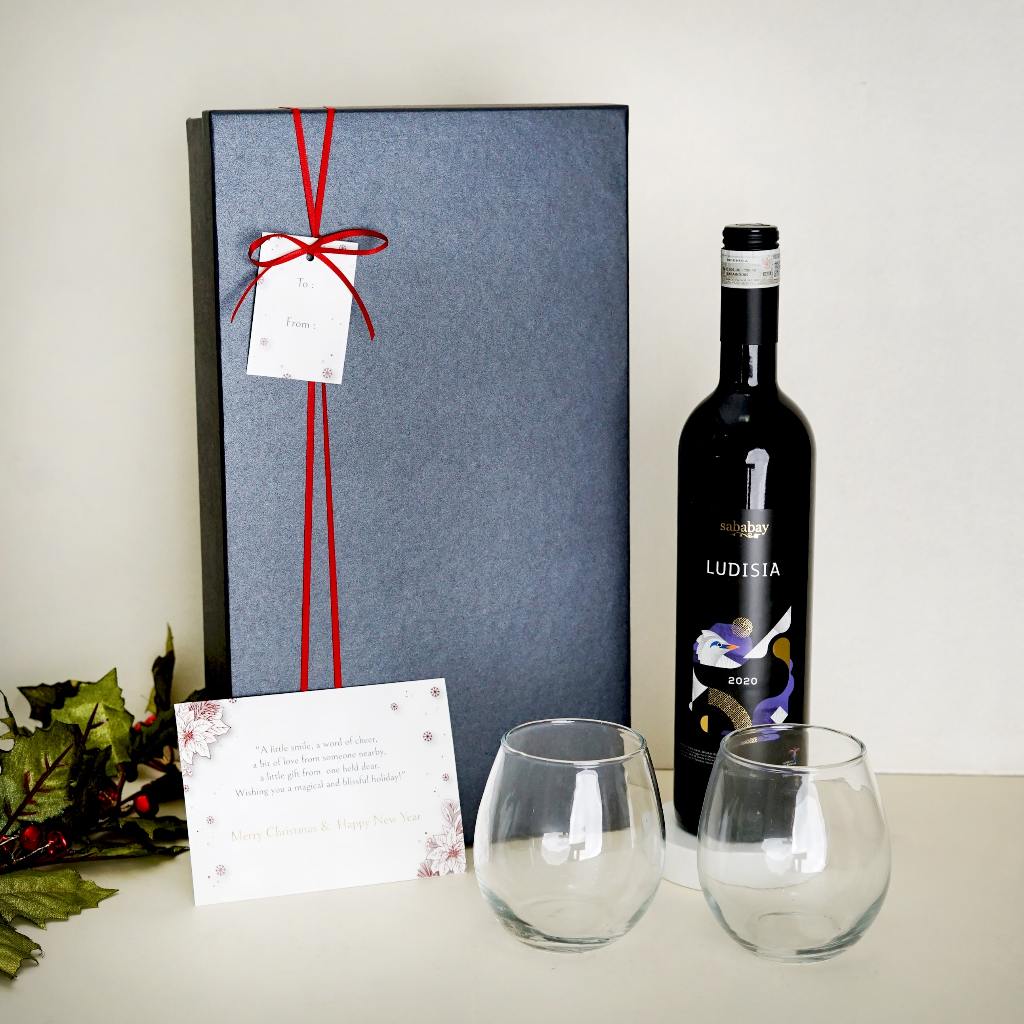 

HEAVEN SENT GIFTS - A // HAMPERS GIFT SOUVENIR / WINE