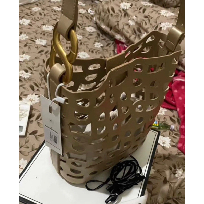 Clea Bucket Bag Buttonscarves Gold