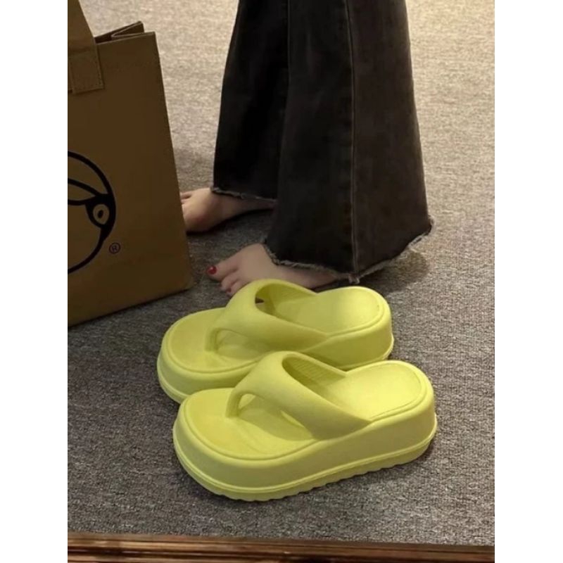 Sandal Jelly Wanita Kekinian Sandal Jepit Wedges Platform Wanita Karet EVA Tebal