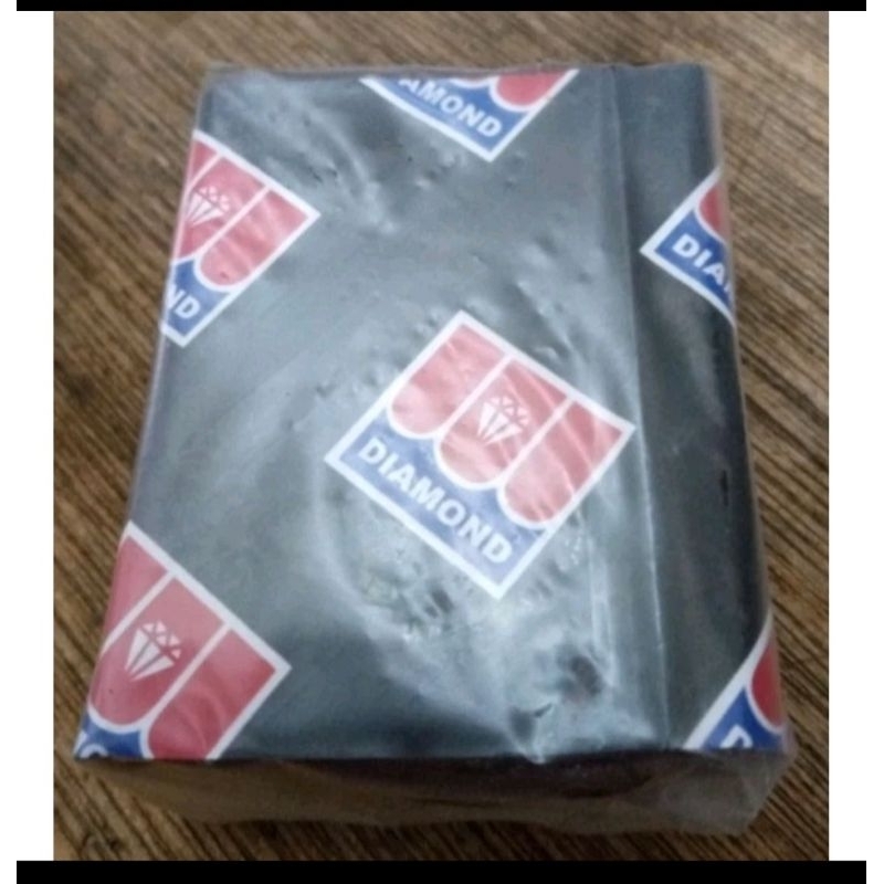 

Coklat Batang / Blok Diamond Dark Chocolate Compound Rep +/- 250 gram Dark F1 - Diamond