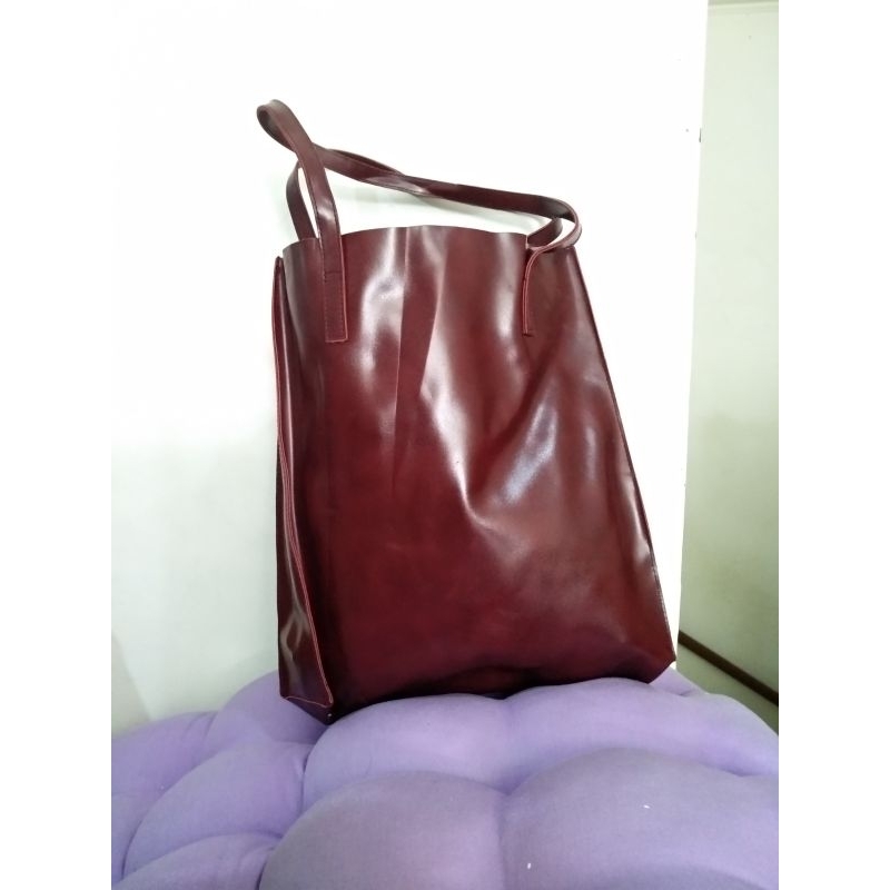 tas tote kulit warna maroon