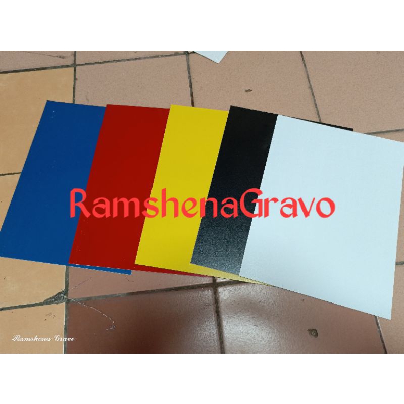 

gravoply / nama dada bahan / name tag / 30x40cm tebal 1.5mm / hitam&putih