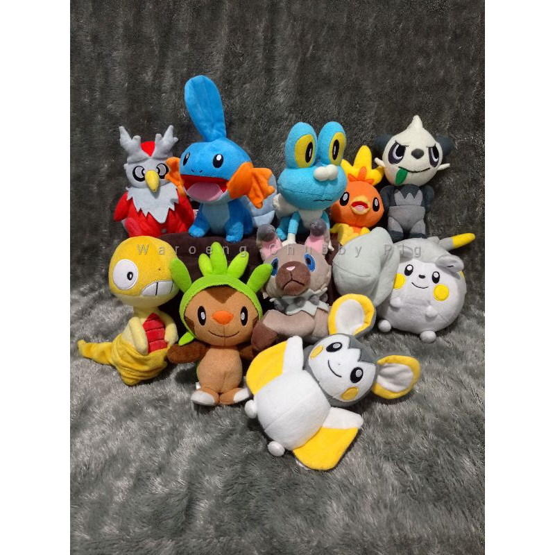 Boneka Pokemon - Tomy Pokemon Series - Emolga, Chespin, Scraggy, Rockruff, Togedemaru, Pancham, Torc