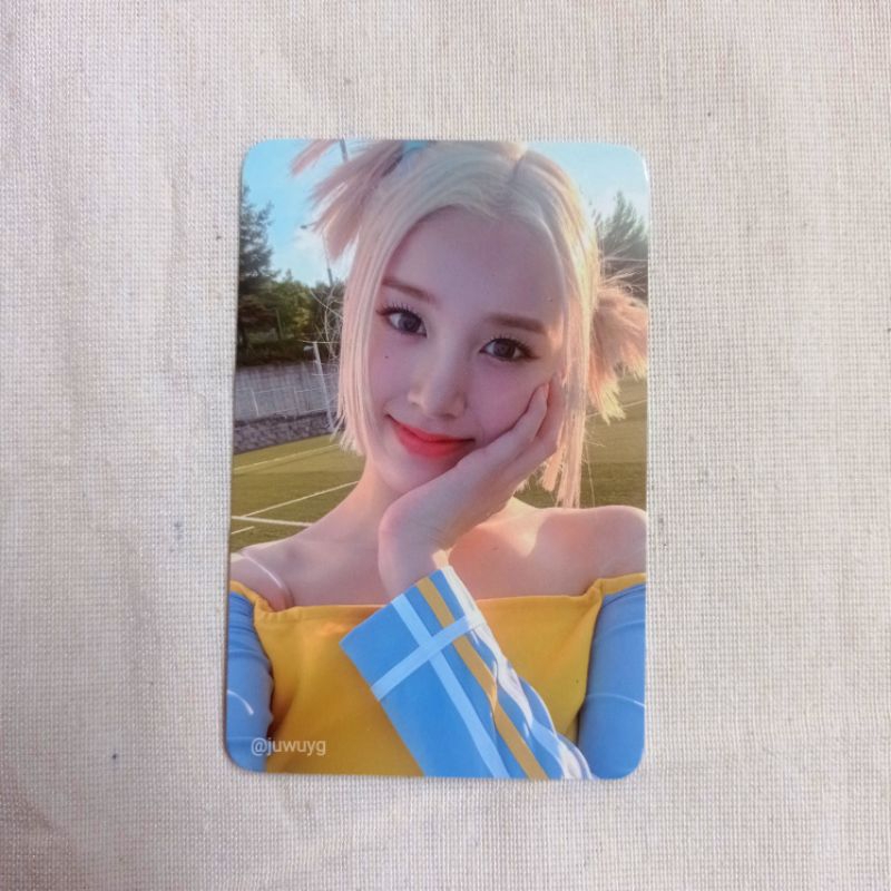 photocard j stayc stereotype cheerleaders