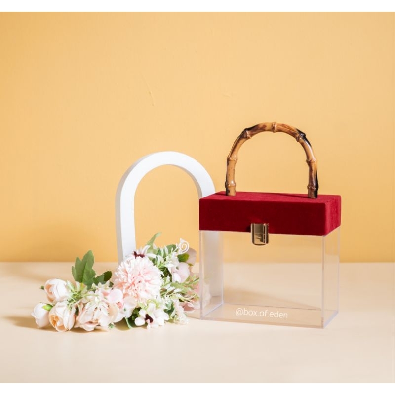 

Acrylic Box Christmas (Red Suede)
