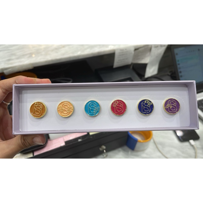 Friendship Brooch Buttonscarves x Little Pony