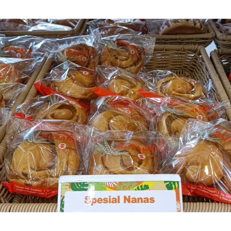 Roti Special Nanas Suzana Bakery