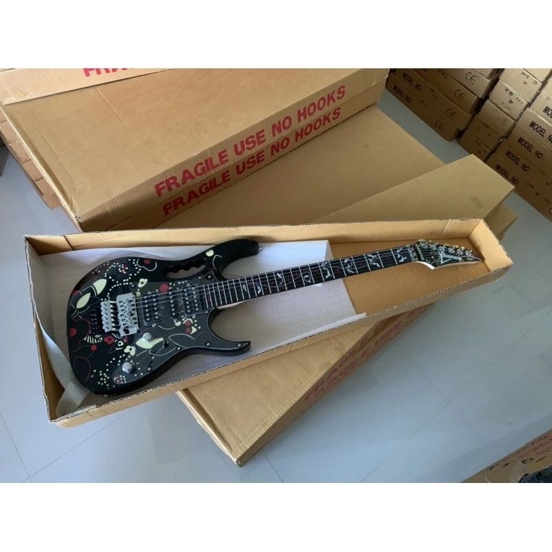 Guitar Elektrik Ibanez Jem Flowers