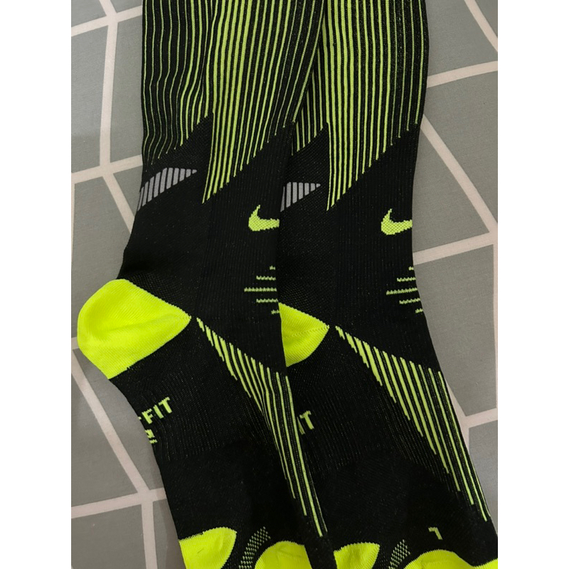 NIKE SOCKS (RUNNING) ASLI - NEW