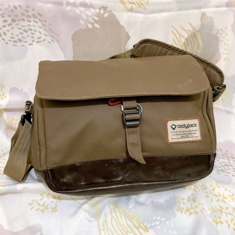 [PRELOVED] BODYPACK Prodigers Series, Slingbag