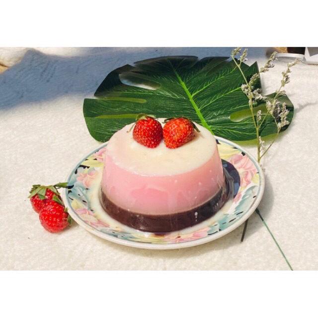 

Puding Strawberry Coklat (PURYKLAT)