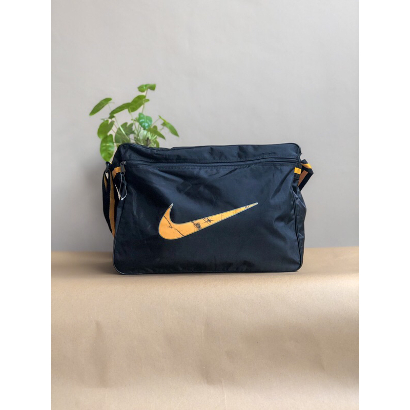 Vintage 90s Nike Duffle Bag