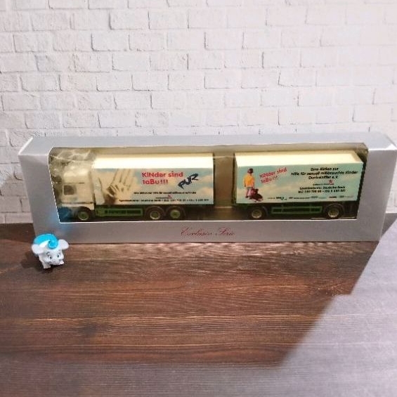 Herpa HO Mercedes Benz Actros Truck Kinder Sind Tabu 1/87