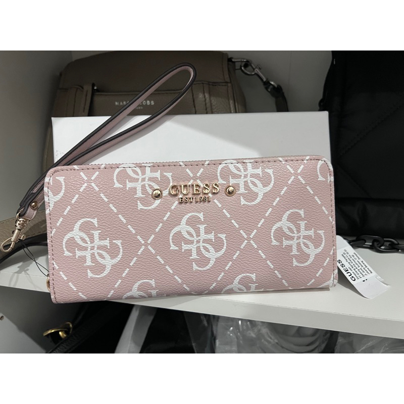 SOLD Long Wallet Guess New