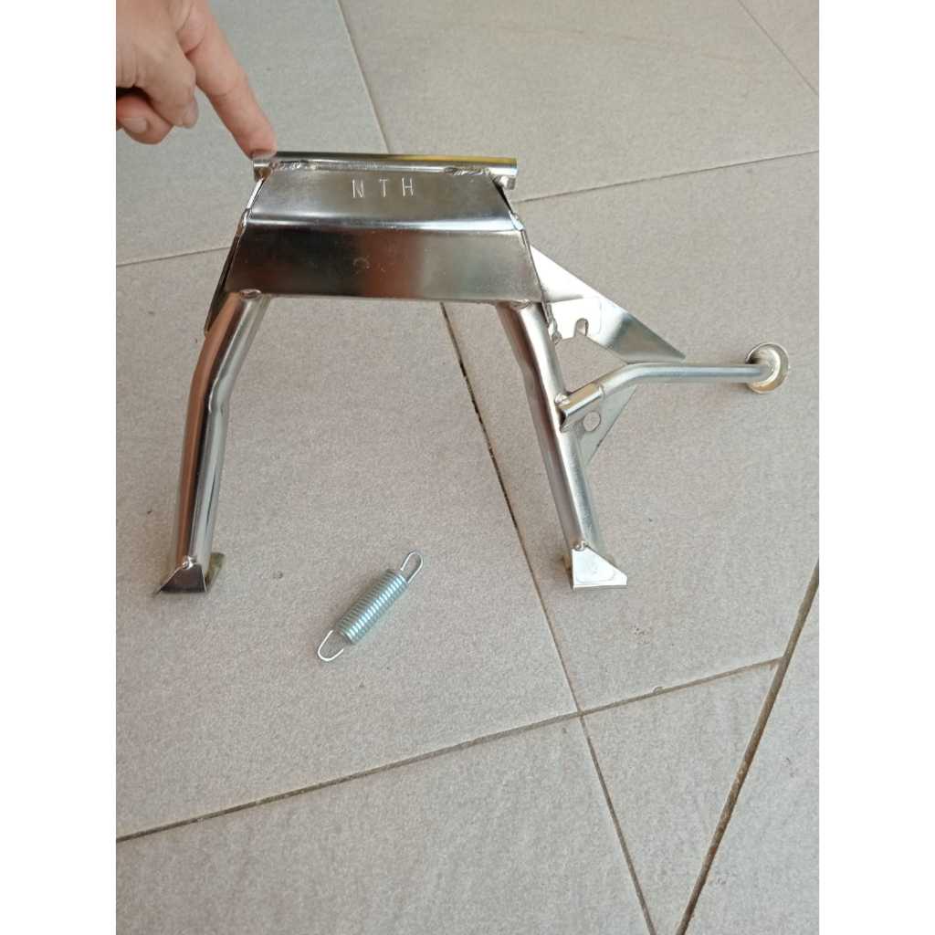 Standar tengah Vario 125 150 Standar 2 Ring 17 Jagrak Tengah Vario 125/150 R17 crom