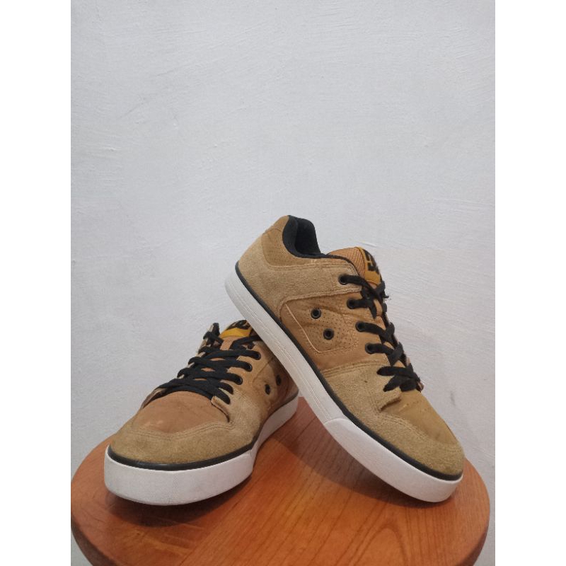 sepatu second ball DC skateboard