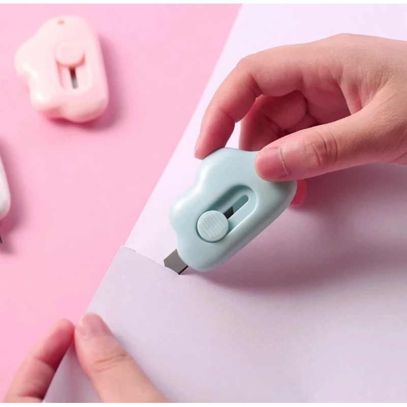 

Cutter Mini Portable Bentuk Oval Mini Cutter Polos Travel Kit Pemotong Kertas Paper Cutter Lucu Bentuk Awan Warna Pastel Untuk Unboxing Paket