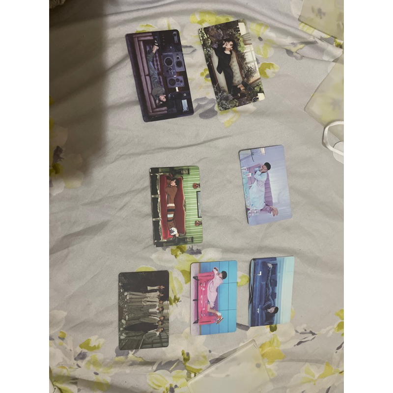 PC BTS BE ESSENTIAL Jimin Jungkook V