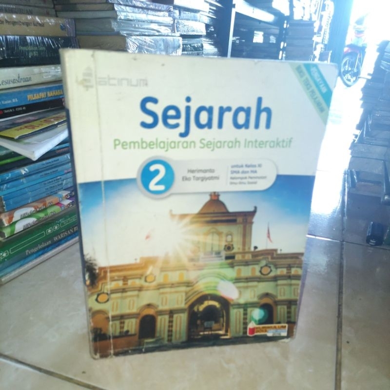 buku sejarah kls 2 SMA platinum