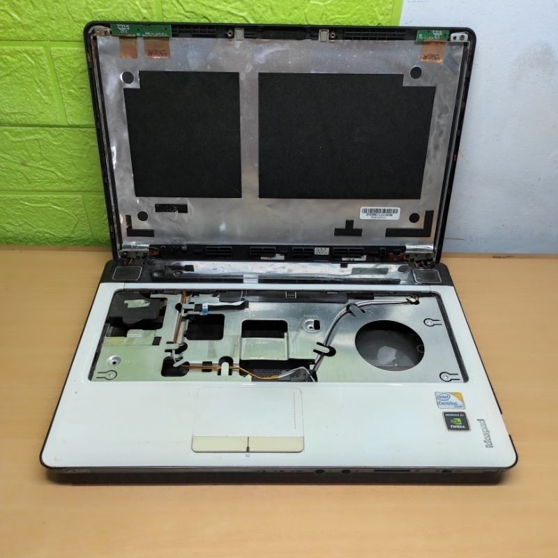 kesing casing case laptop Lenovo Ideapad Y450