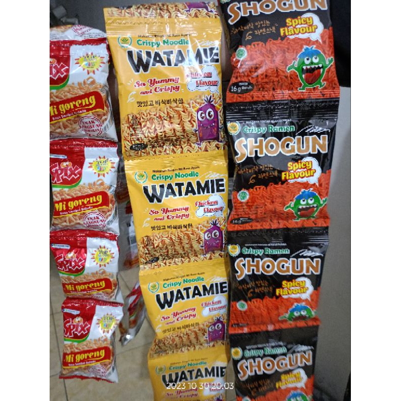 

Shogun snack mie kremes Halal (1renteng isi 10pc)