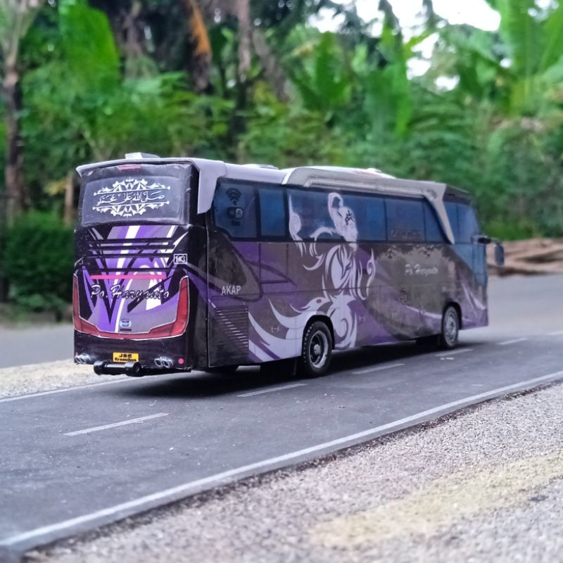 Miniatur bus Po HARYANTO body Rexus skala 64