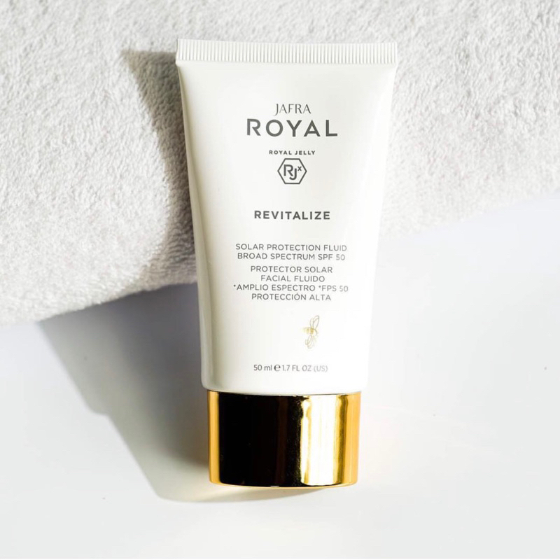 Solar Protection Fluid Broad Spectrum SPF 50 Jafra Revitalize